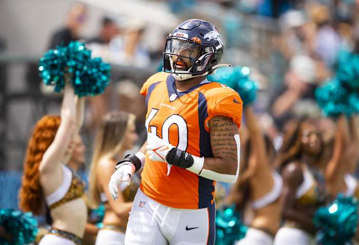 Denver Broncos linebacker Justin Strnad (40) against the Jacksonville Jaguars at TIAA Bank Field.